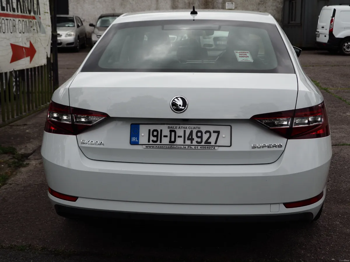 Skoda Superb 2019 - Image 3