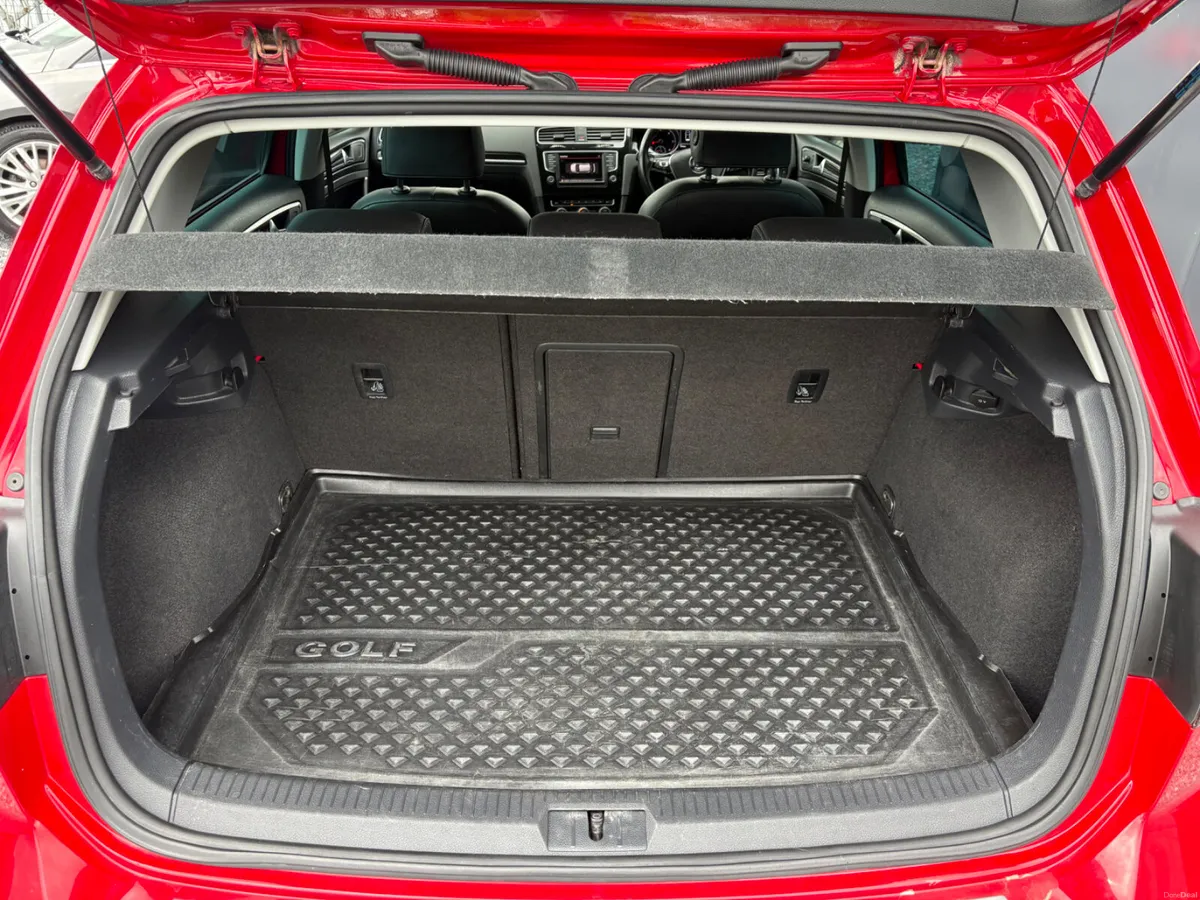 2017 Volkswagen Golf 1.6TDI Highline - Image 4