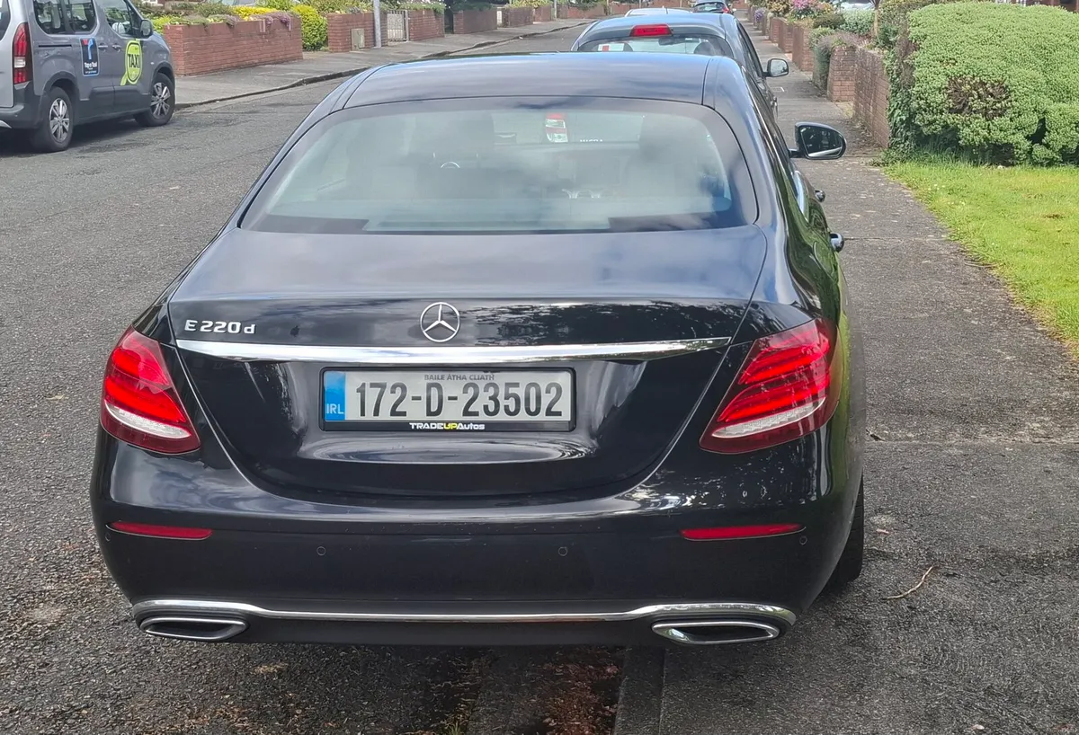 Mercedes Benz E220d SE Automatic - Image 4