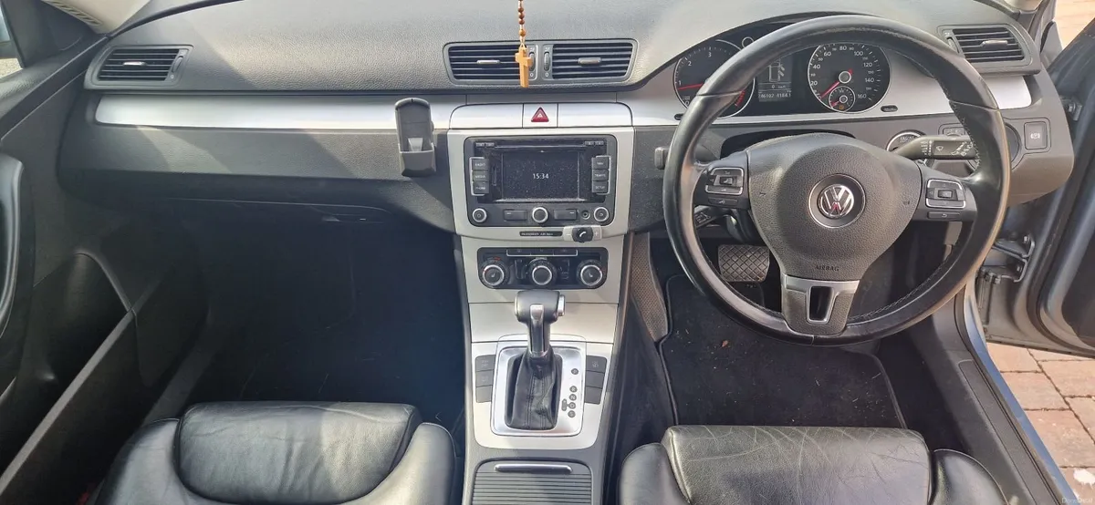 2010 Volkswagen Passat DSG - Image 3