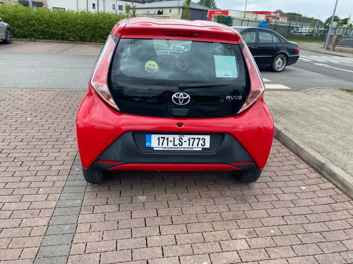 Car - Image 4