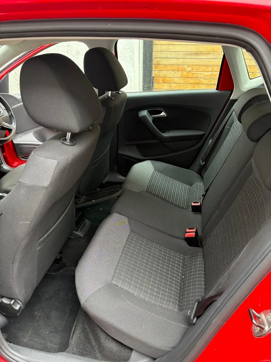 AUTOMATIC VW Polo - Image 2