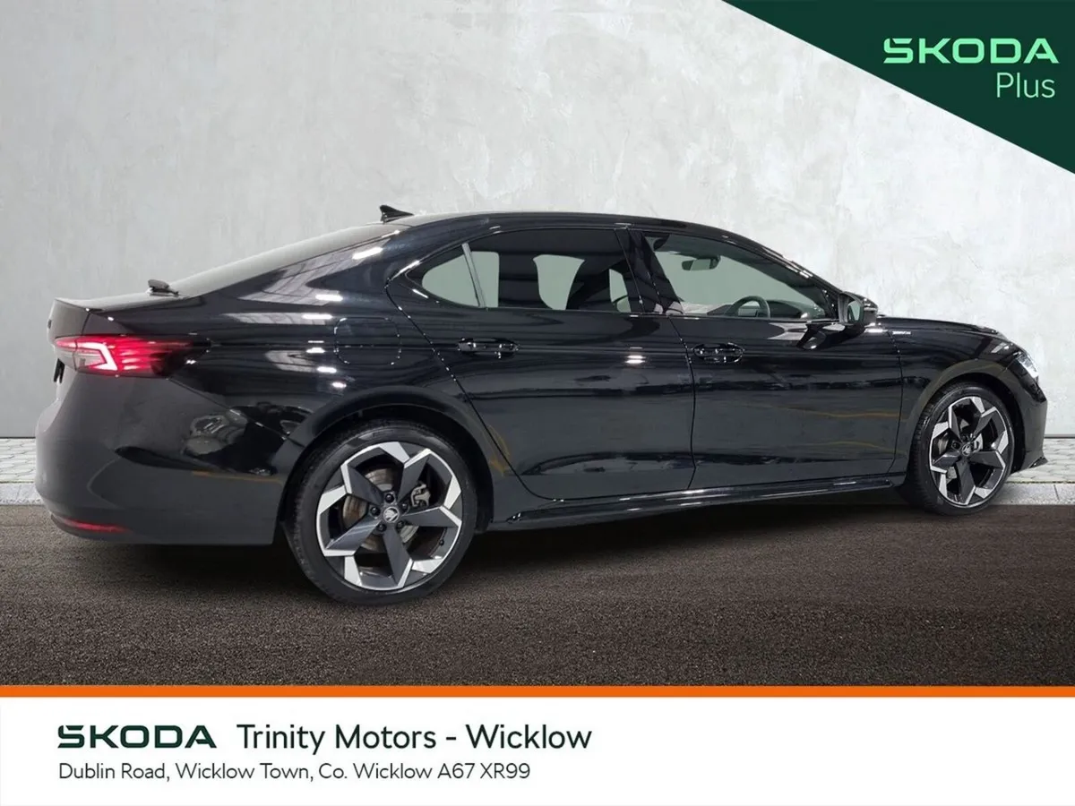 Skoda Superb ** BEST VALUE ** SPORTLINE ** 2.0 TDI - Image 3