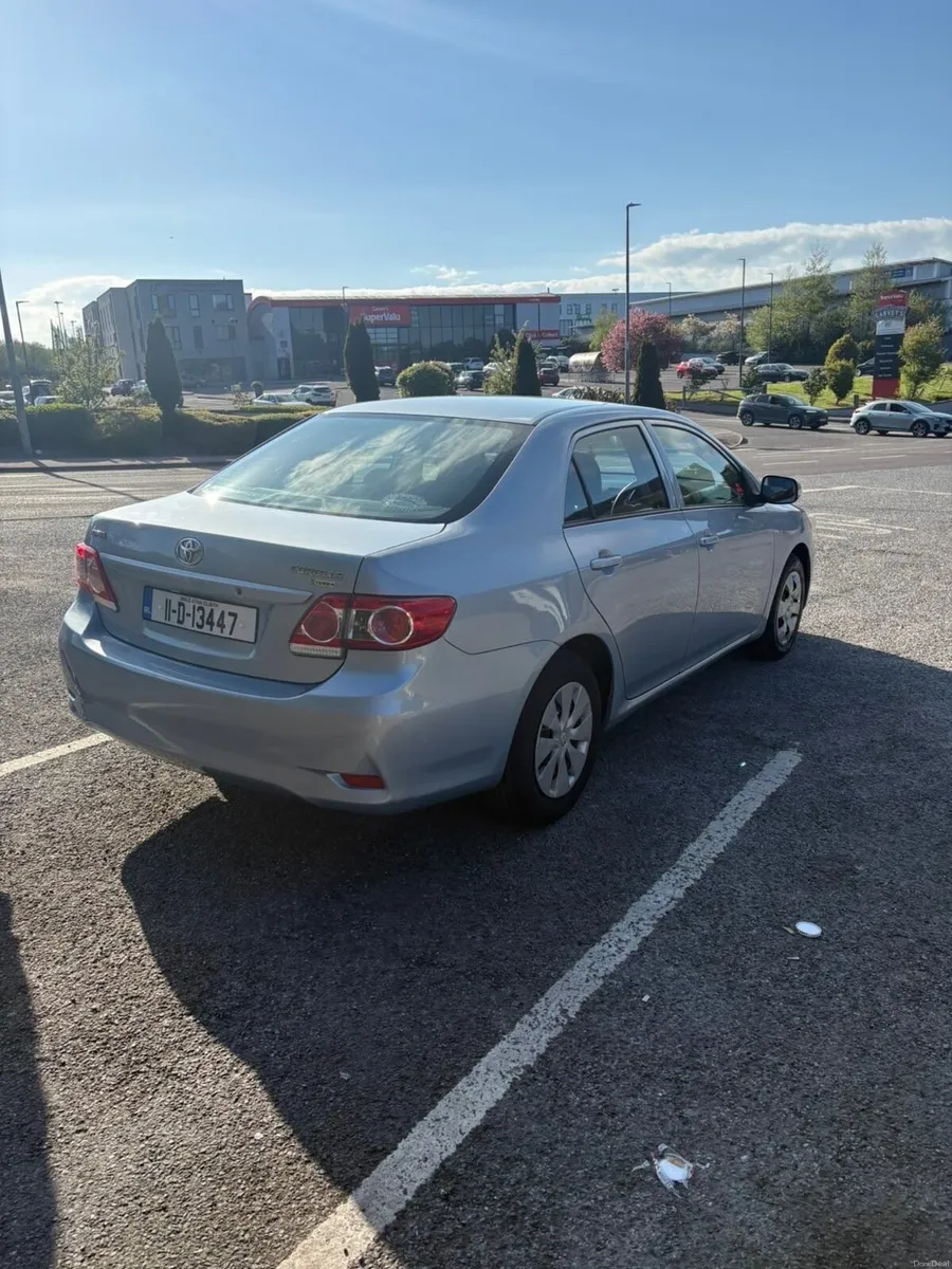 Toyota Corolla 2011 - Image 2