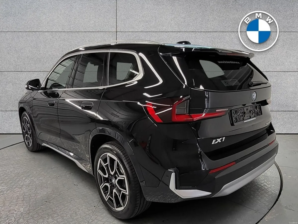 BMW iX1 eDrive20 xLine - Image 3