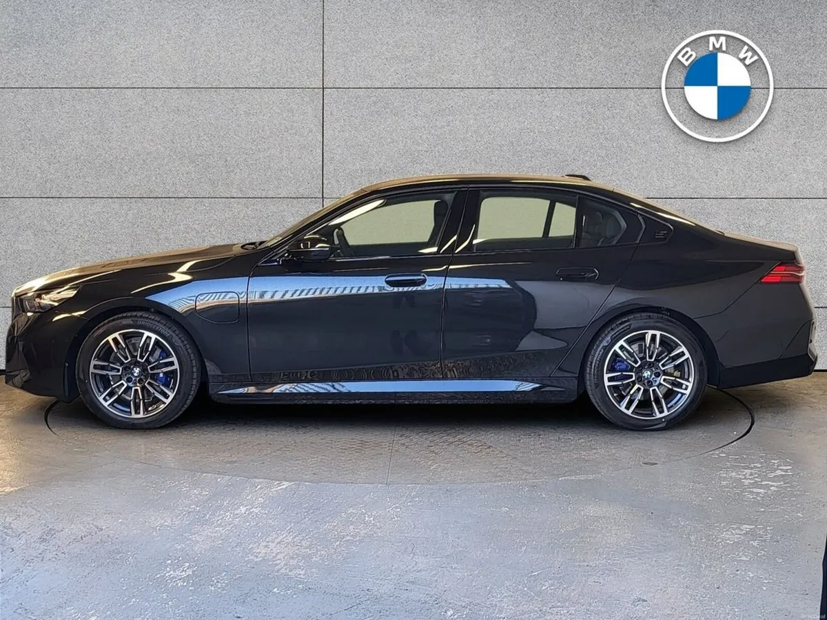 BMW 5-Series 530e M Sport - Image 4