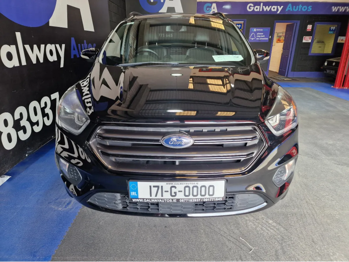 Ford Kuga ST-LINE ** SAT NAV, CRUISE CONTROL, LIKE - Image 3