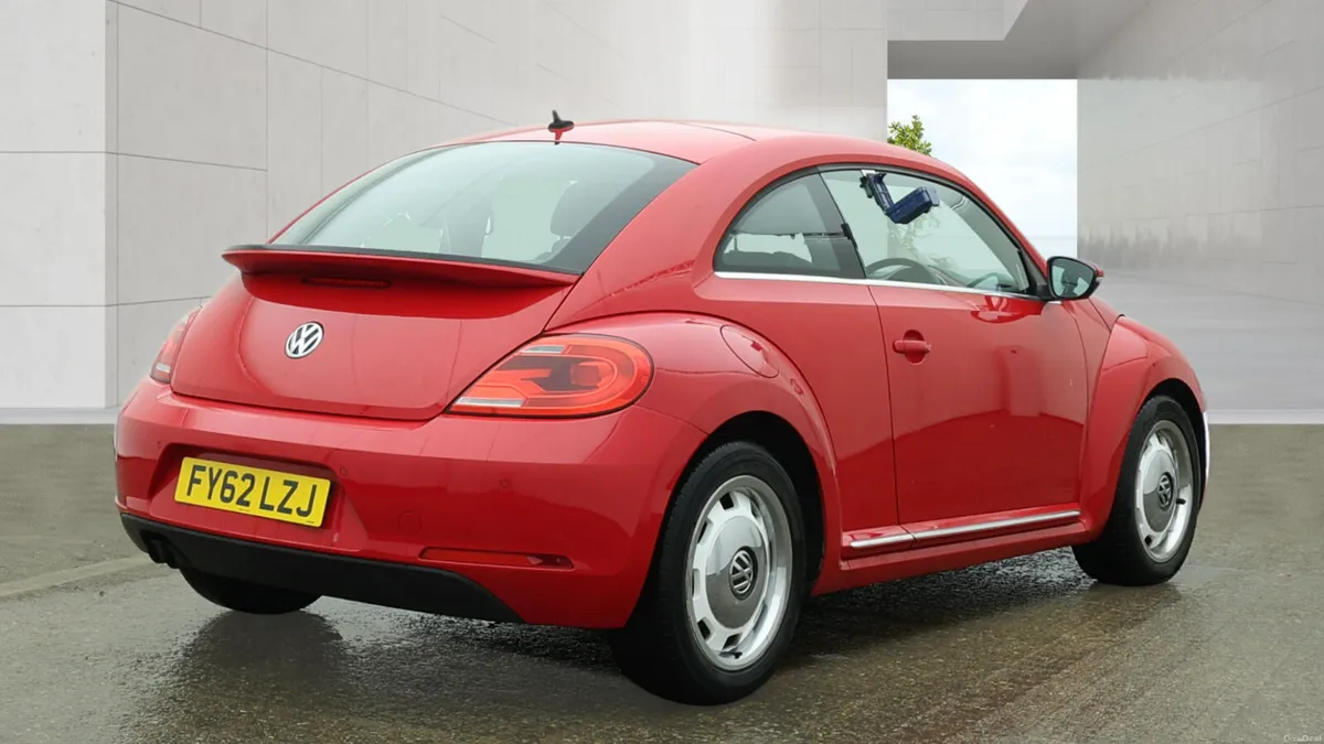 Volkswagen Beetle 2012 DESIGN - Image 4
