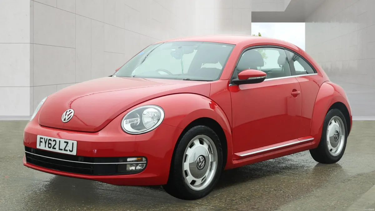 Volkswagen Beetle 2012 DESIGN - Image 2