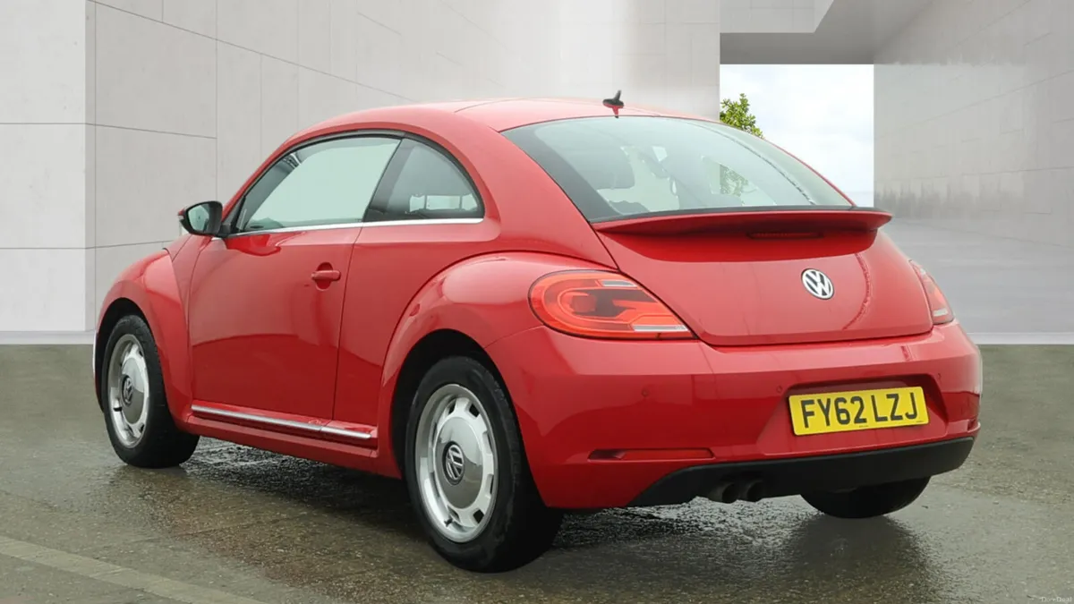 Volkswagen Beetle 2012 DESIGN - Image 3