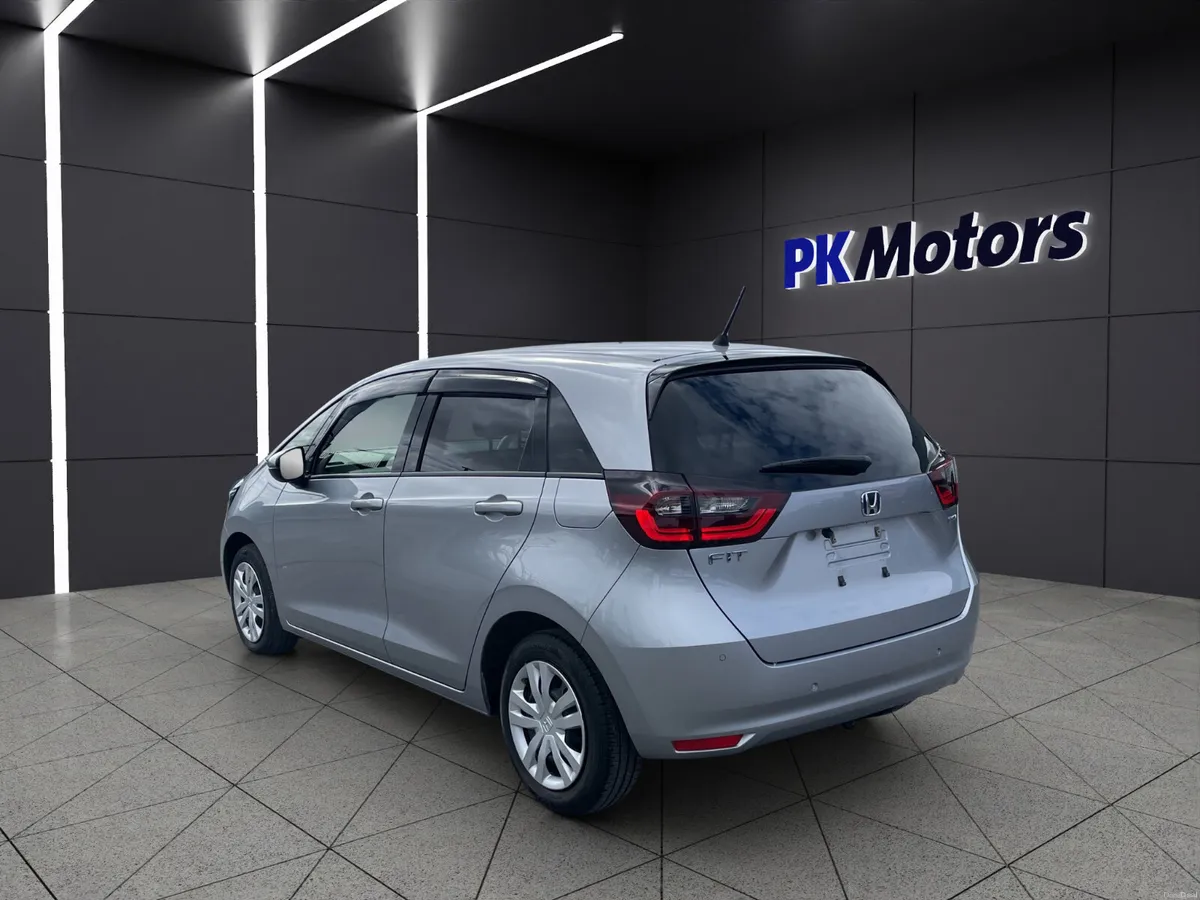 2020 Honda Fit 1.5 petrol hybrid - Image 4