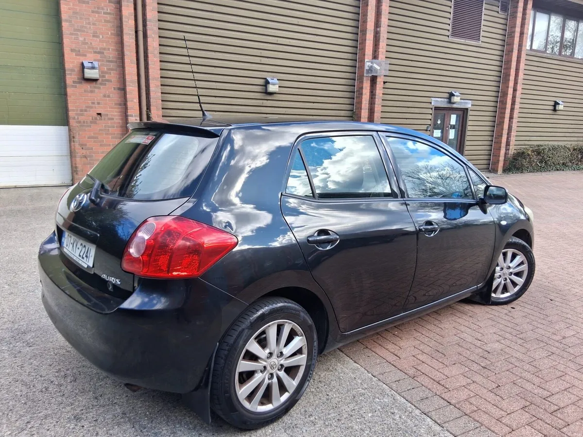 Toyota Auris and Mazda 2 - Image 3