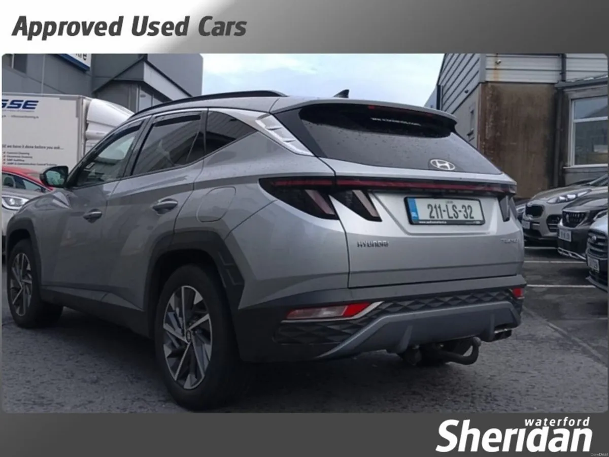 Hyundai Tucson 2WD Executive Plus - Image 2