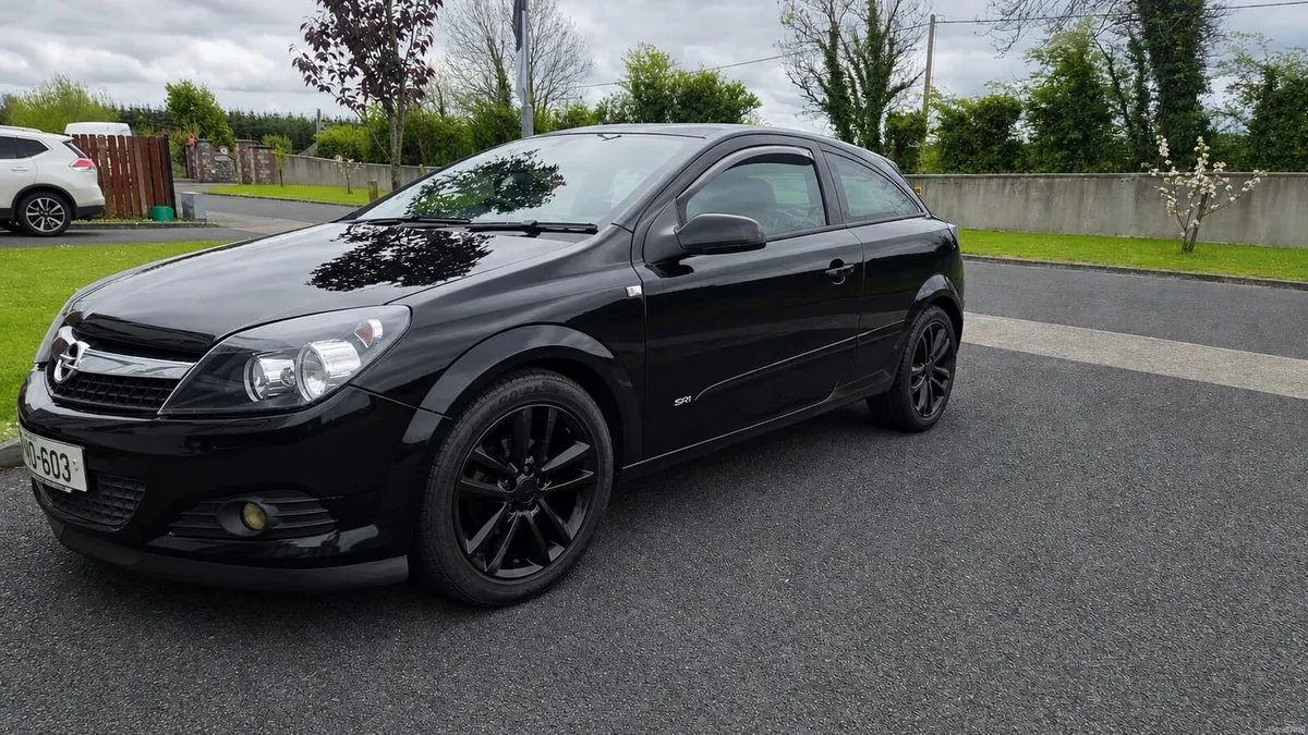 Car - Image 1