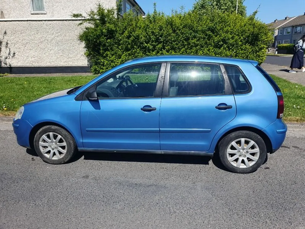 2005 Volkswagen Polo - Image 2