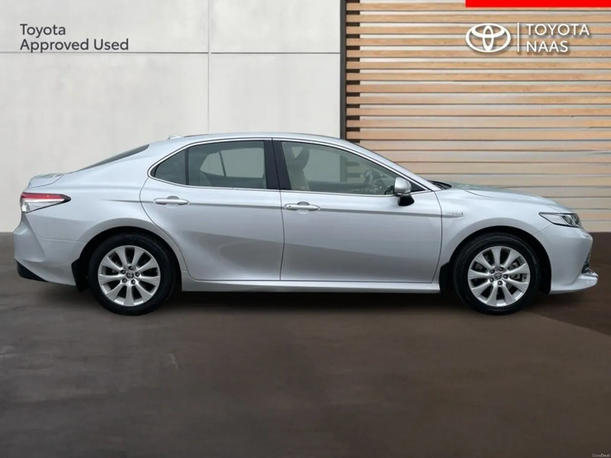 Toyota Camry CAMRY HYBRID SOL - Image 3