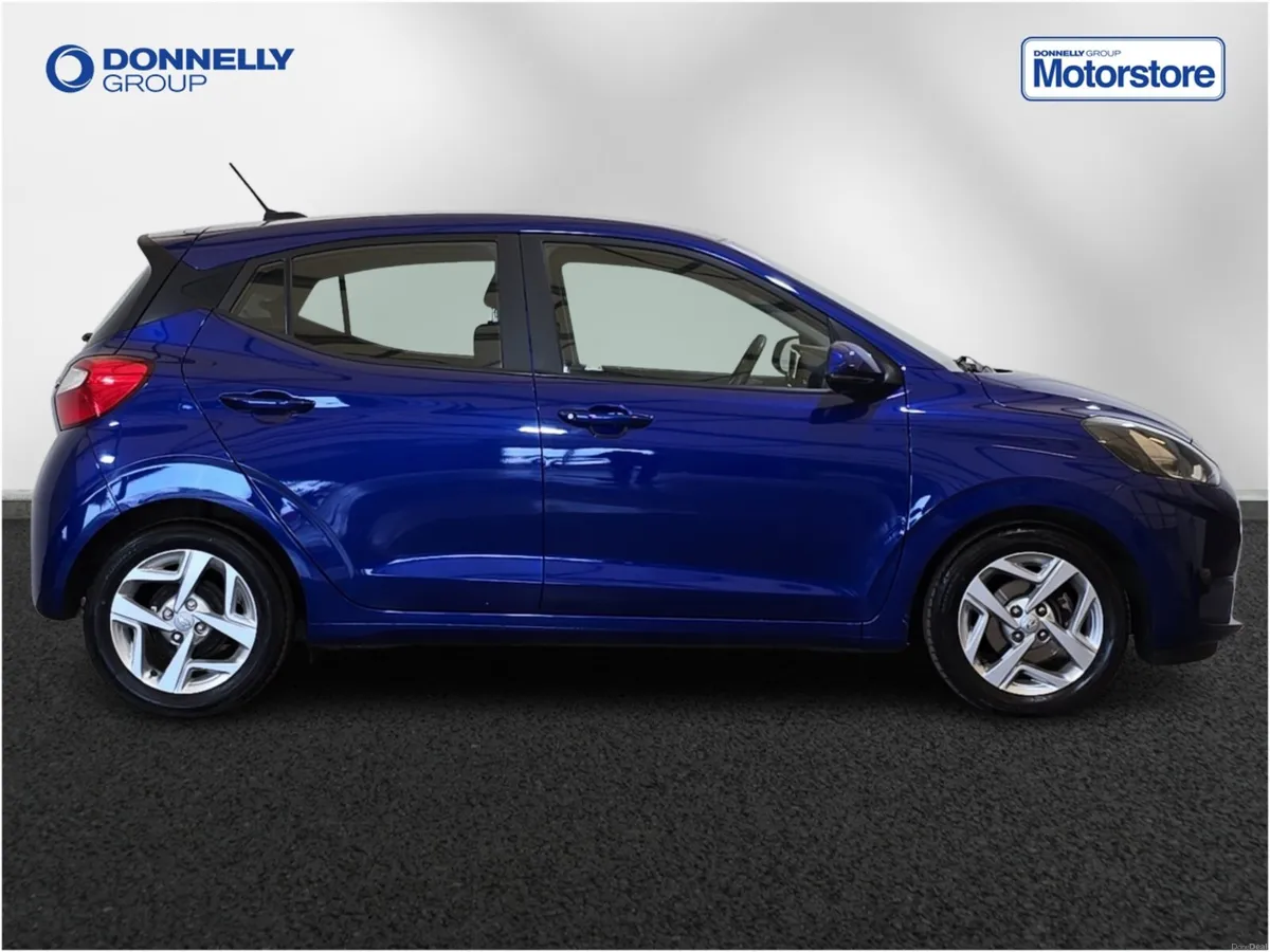 Hyundai i10 Hatchback SE Connect - Image 3
