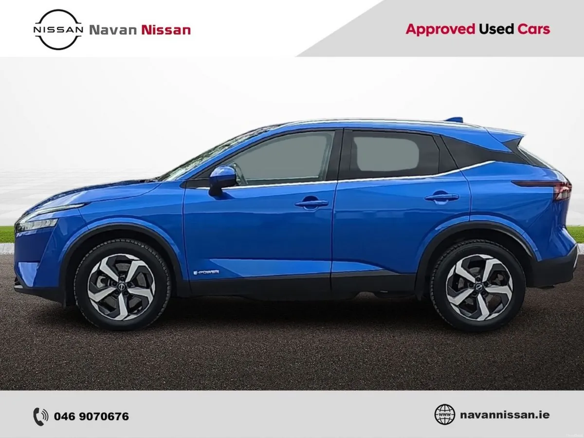 Nissan Qashqai ePOWER SV PREMIUM *LOW MILEAGE* - Image 4