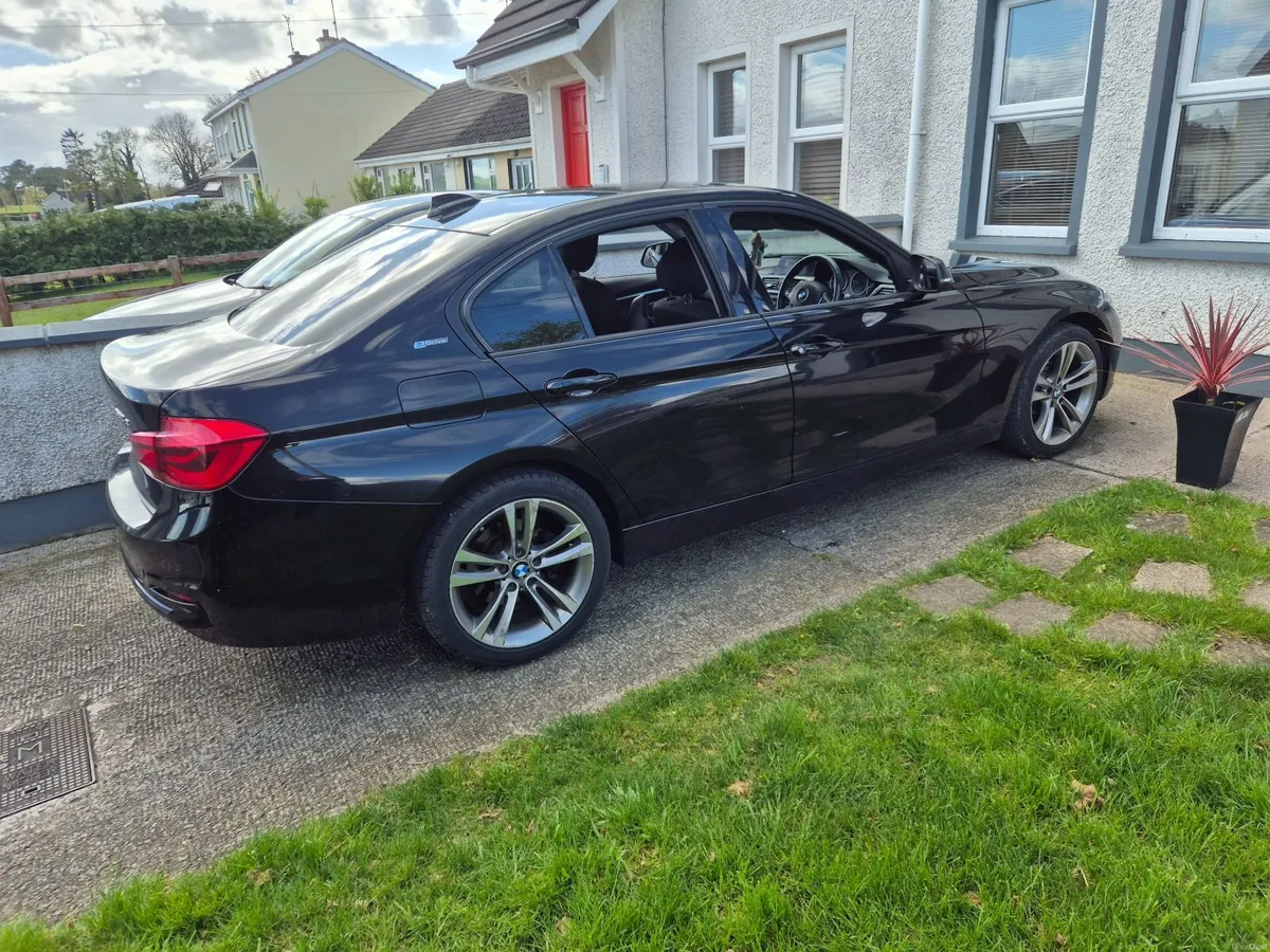 BMW 330e 3 Series – 252BHP – Excellent Condition - Image 1