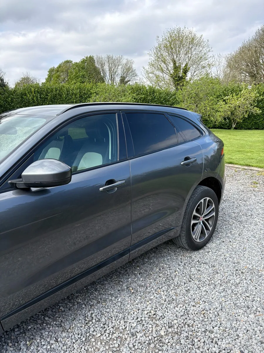 Jaguar F Pace R-Sport - Image 4