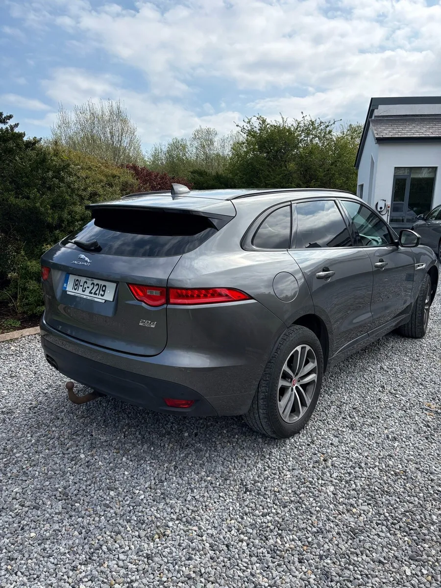 Jaguar F Pace R-Sport - Image 2