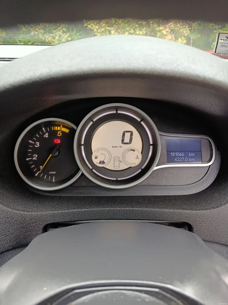 Renault Fluence 2010,1.5d,181.066km, TomTom - Image 2