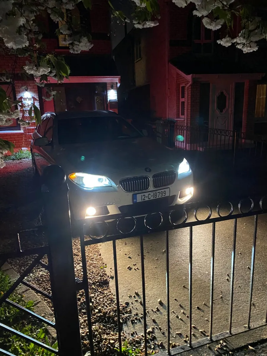 BMW 5-Series 2012 - Image 4
