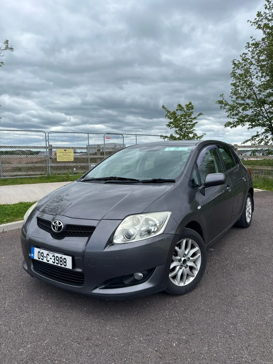 Toyota Auris - Image 1