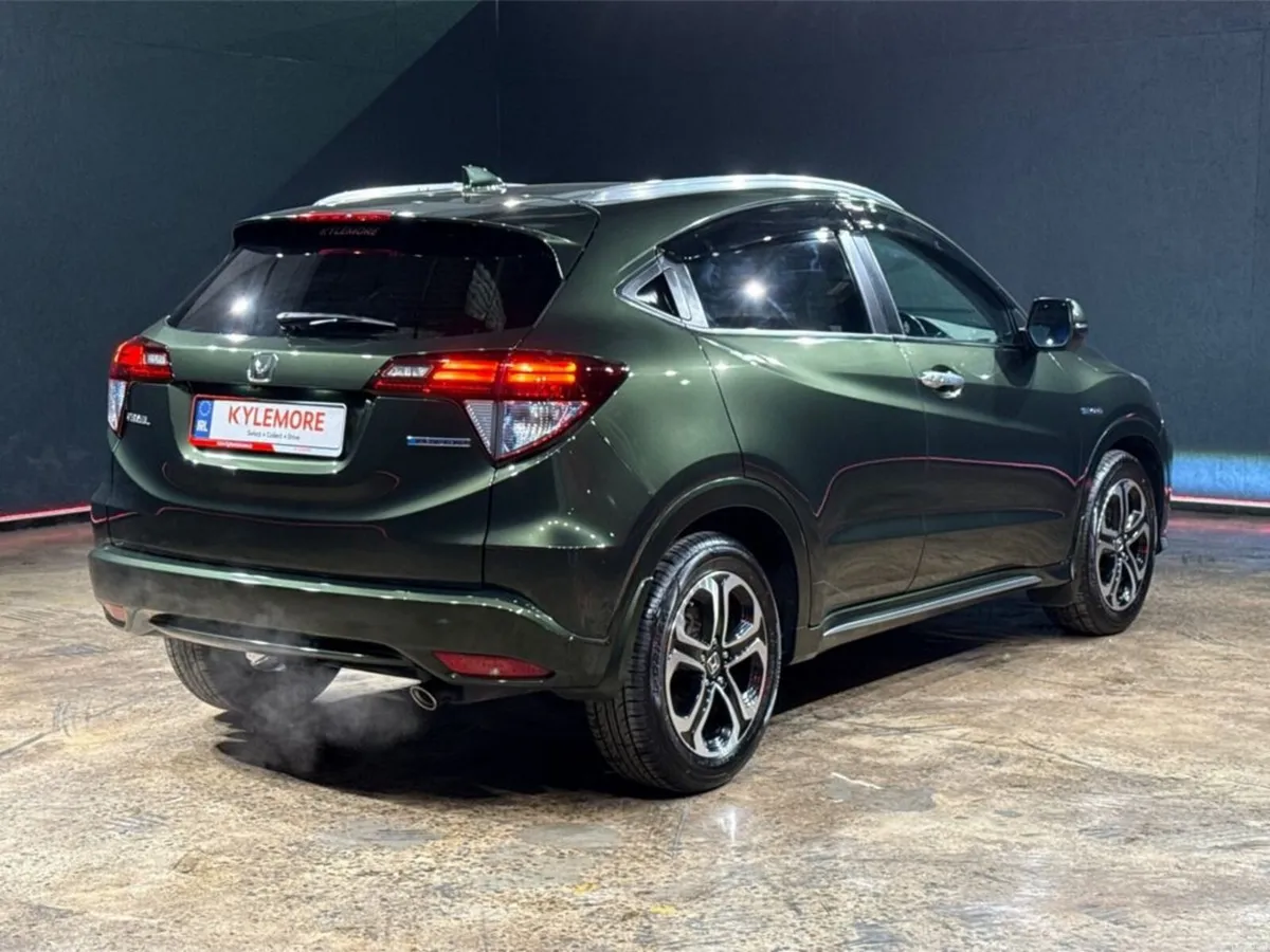 Honda Vezel 1.5 HYBRID - HALF BLACK/BROWN LEATHER - Image 4