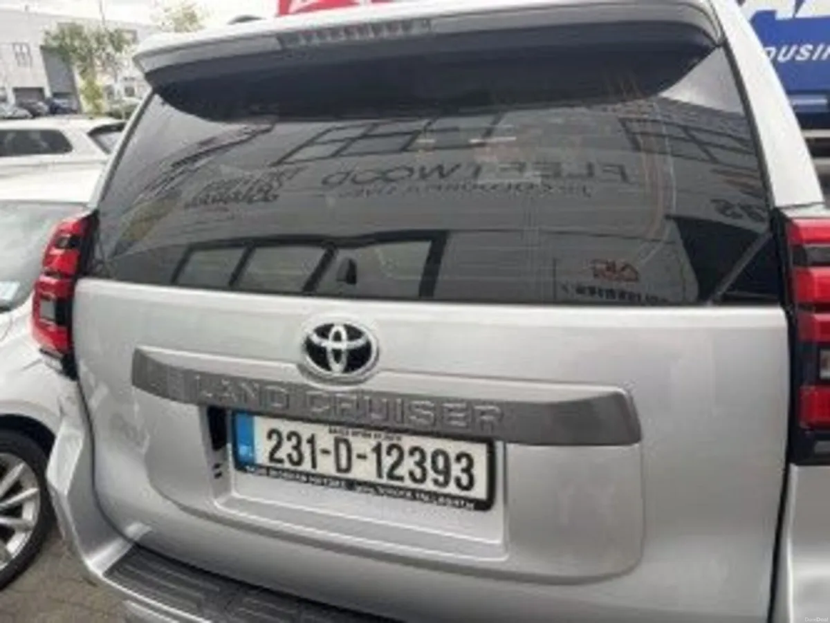 Toyota Land Cruiser 2023 - Image 3