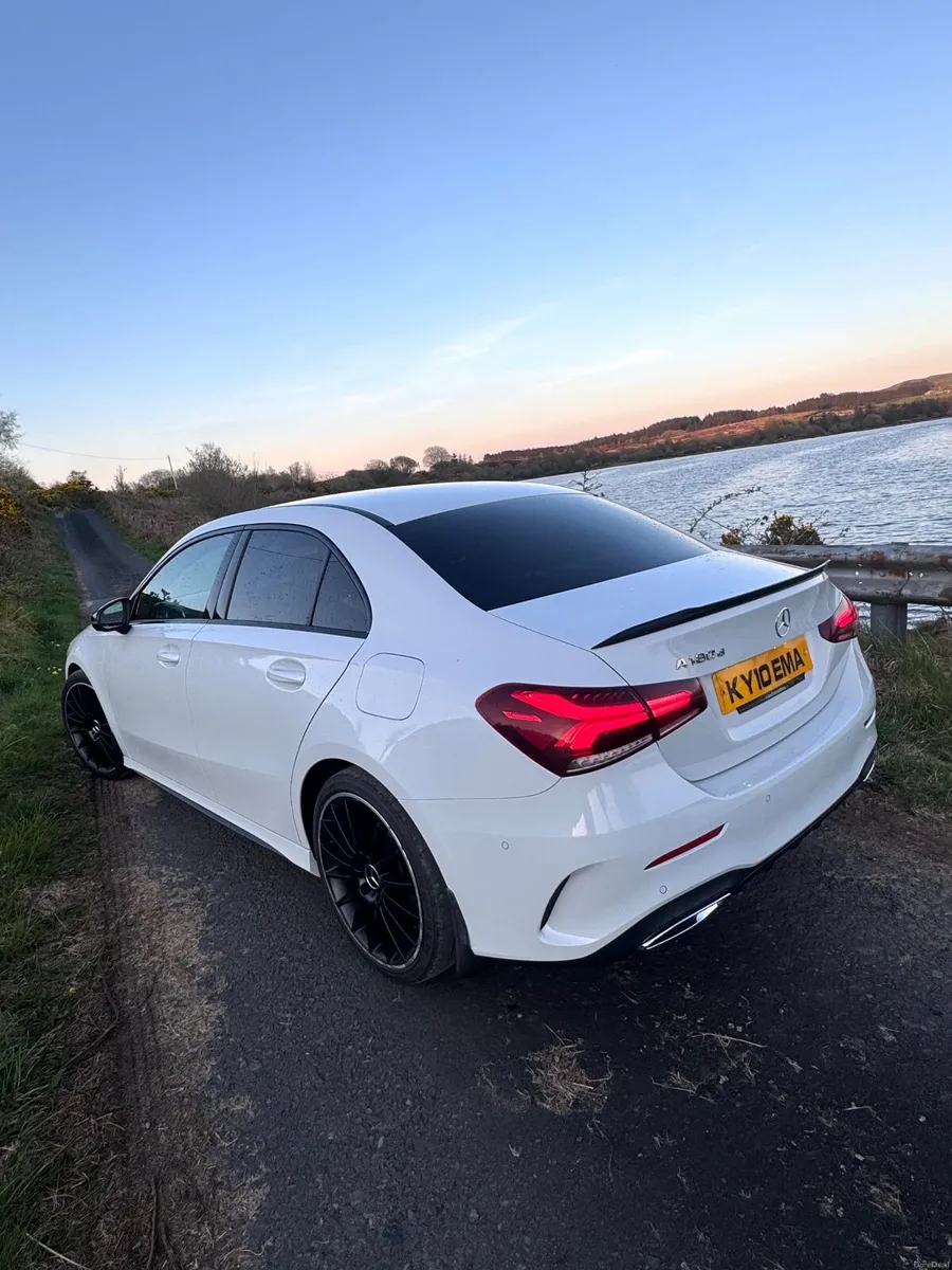 Dec 2019 Mercedes A-Class A180d AMG Line - Image 4