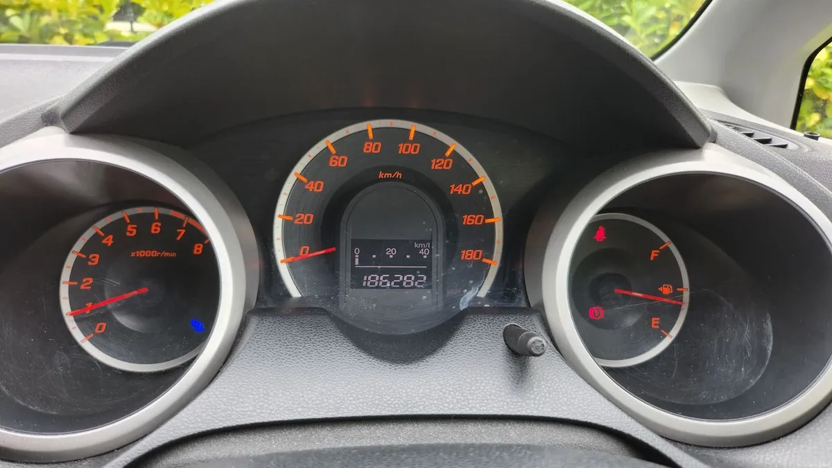Honda Fit - Image 2