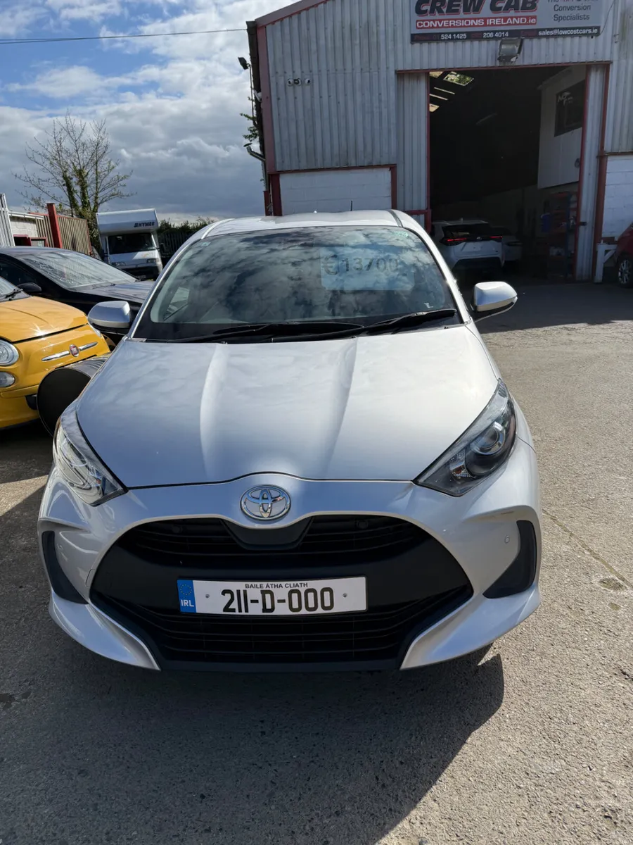 ///2021 TOYOTA YARIS 1.0 ///Automatic ///petrol - Image 2