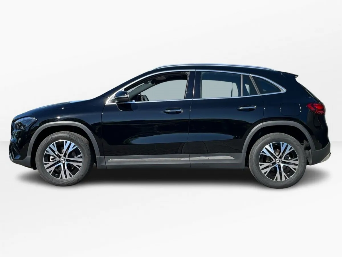 Mercedes-Benz GLA 180D Progressive Line Plus Compa - Image 4