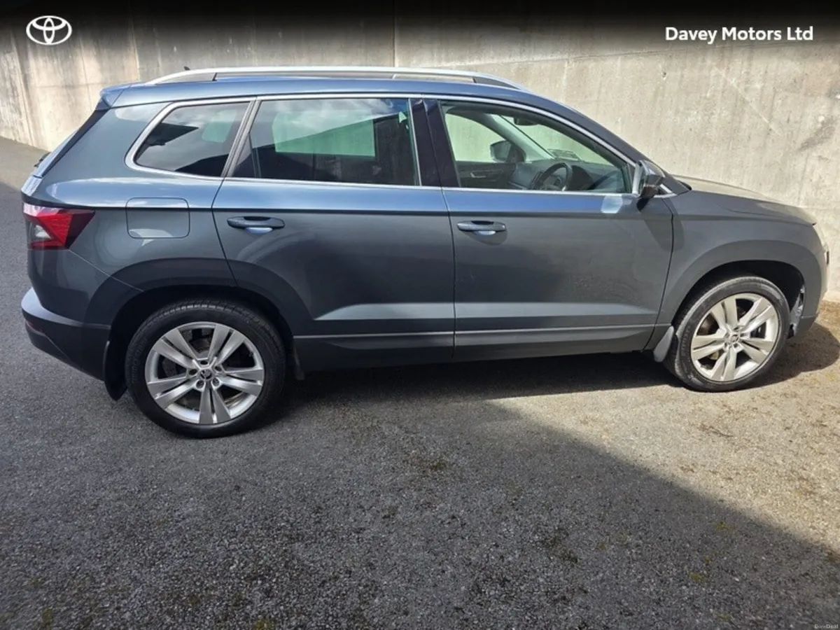 Skoda Karoq STYLE 1.6 TDI 116HP 4DR 5DR - Image 3