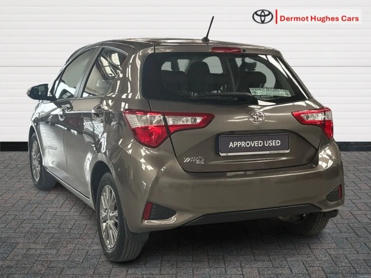 Toyota Yaris 1.0 LUNA 4DR - Image 2