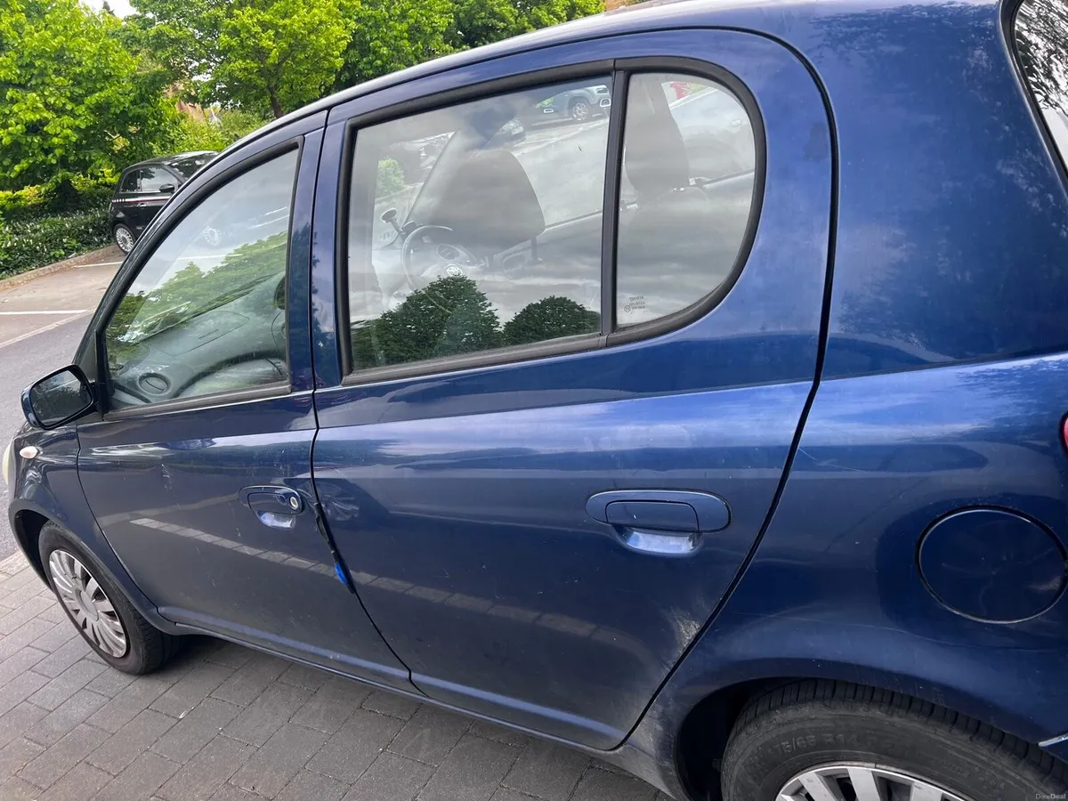 Toyota yaris - Image 2