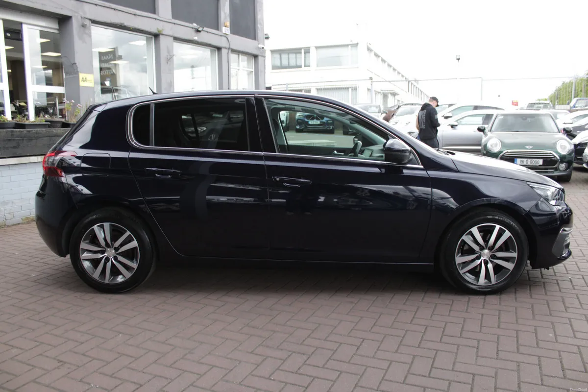 2018 PEUGEOT 308 5DR AUTO HATCHBACK - Image 3