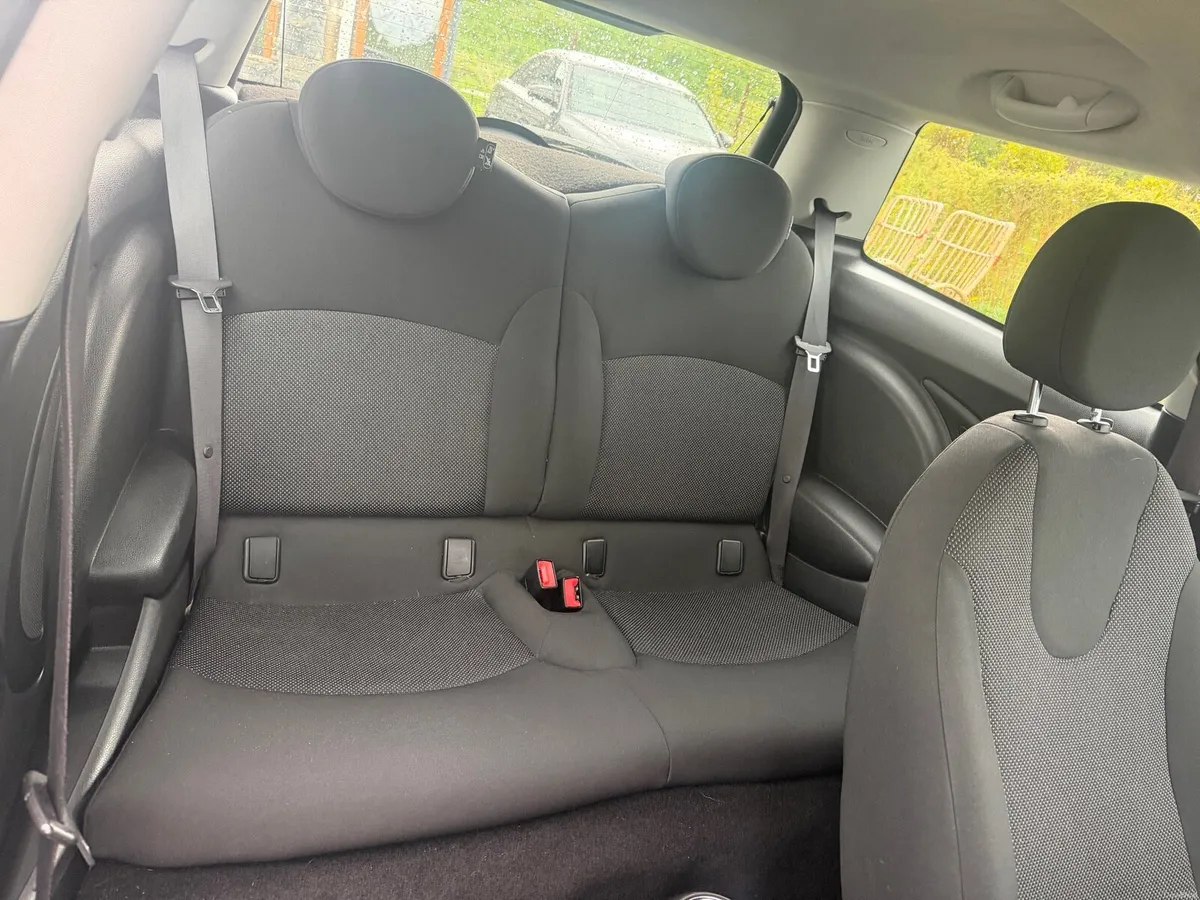 Mini Cooper for parts - Image 4