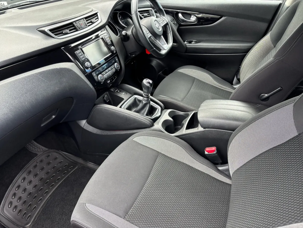 Nissan Qashqai 1.5 DCI ACENTA PREMIUM 115PS 5DR - Image 3