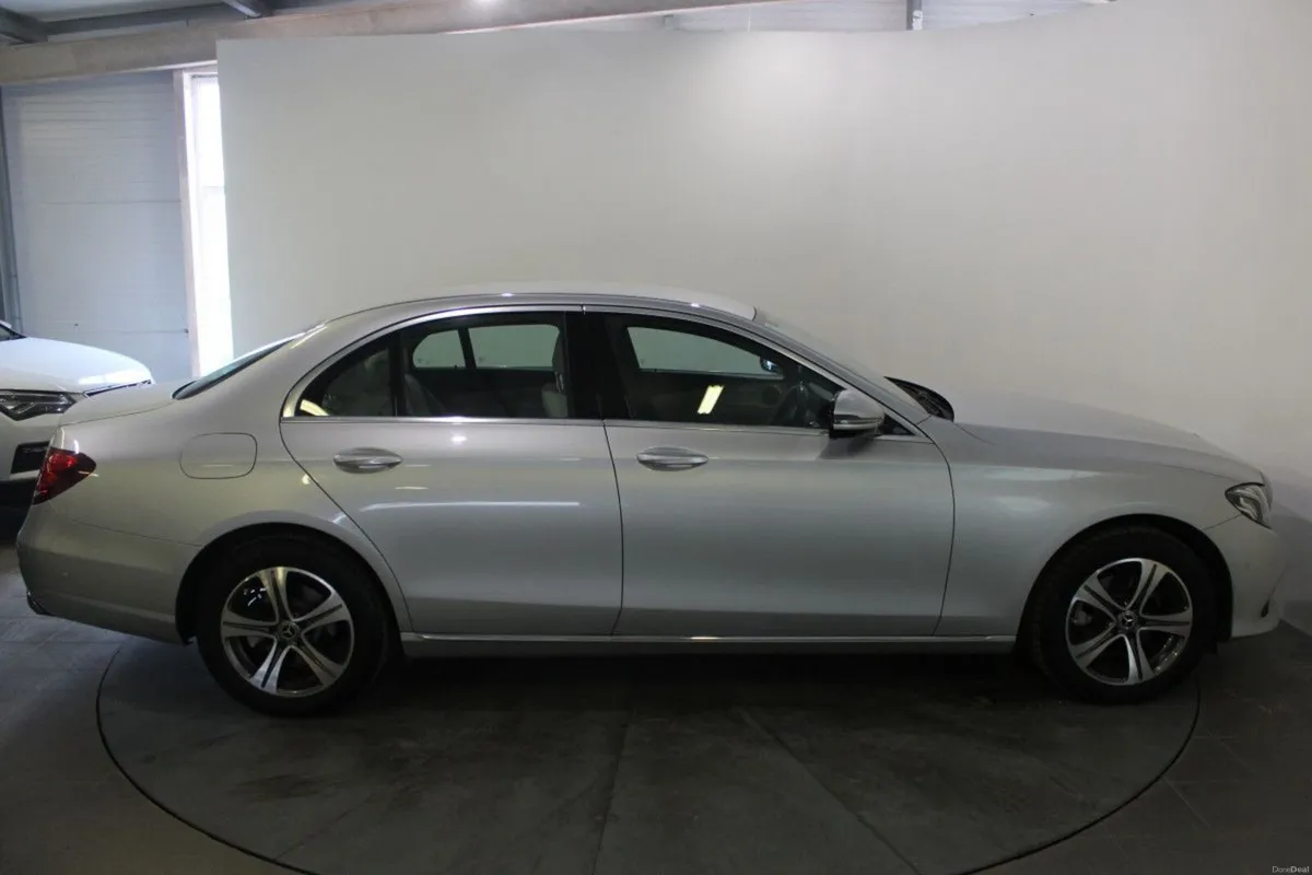 Mercedes-Benz E-Class E 200 D AVANTGARDE A/T - TEN - Image 3