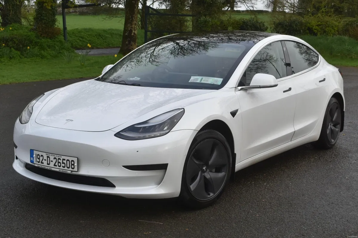 Tesla Model 3 SR+ - Image 1