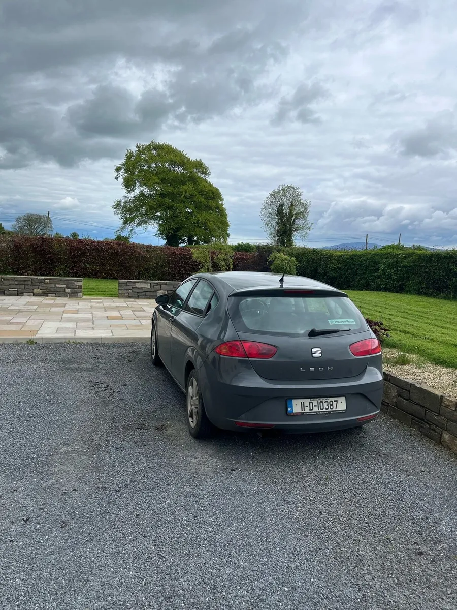 Car for parts - Image 2