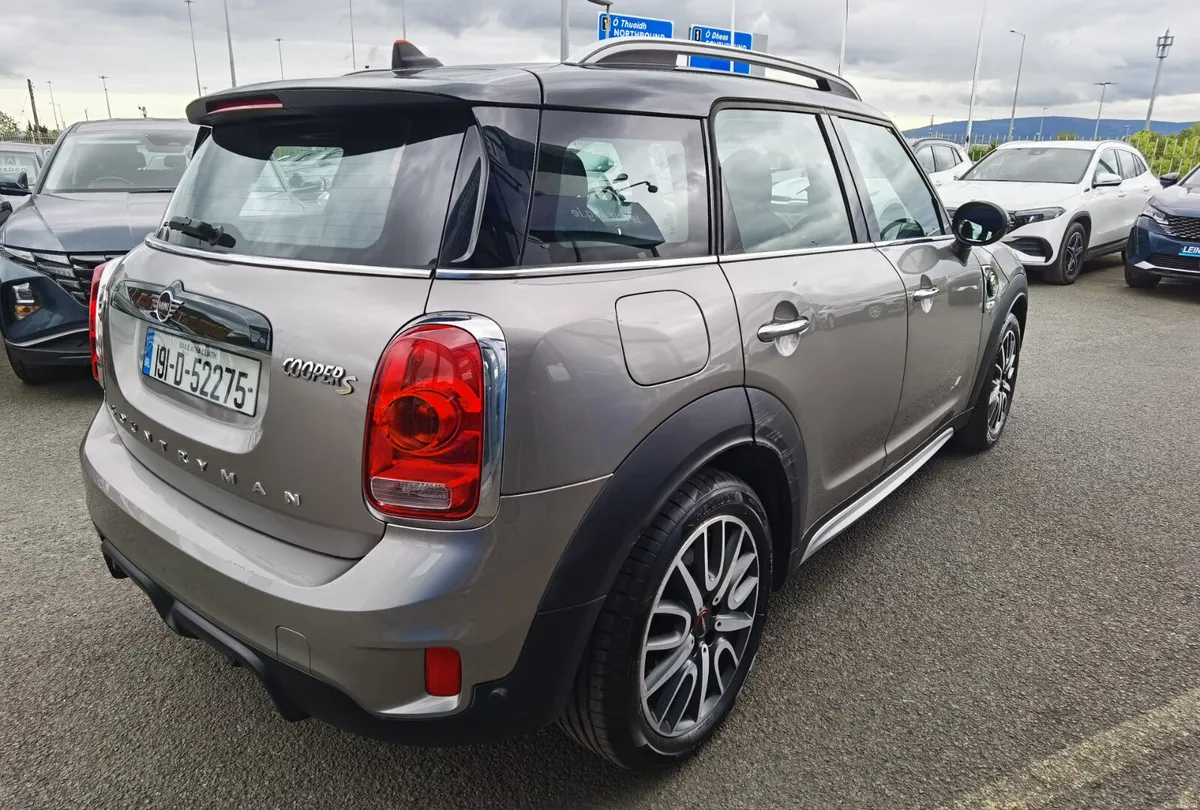 MINI COUNTRYMAN JOHN COOPER WORKS ALL4 AUTO PHEV - Image 5