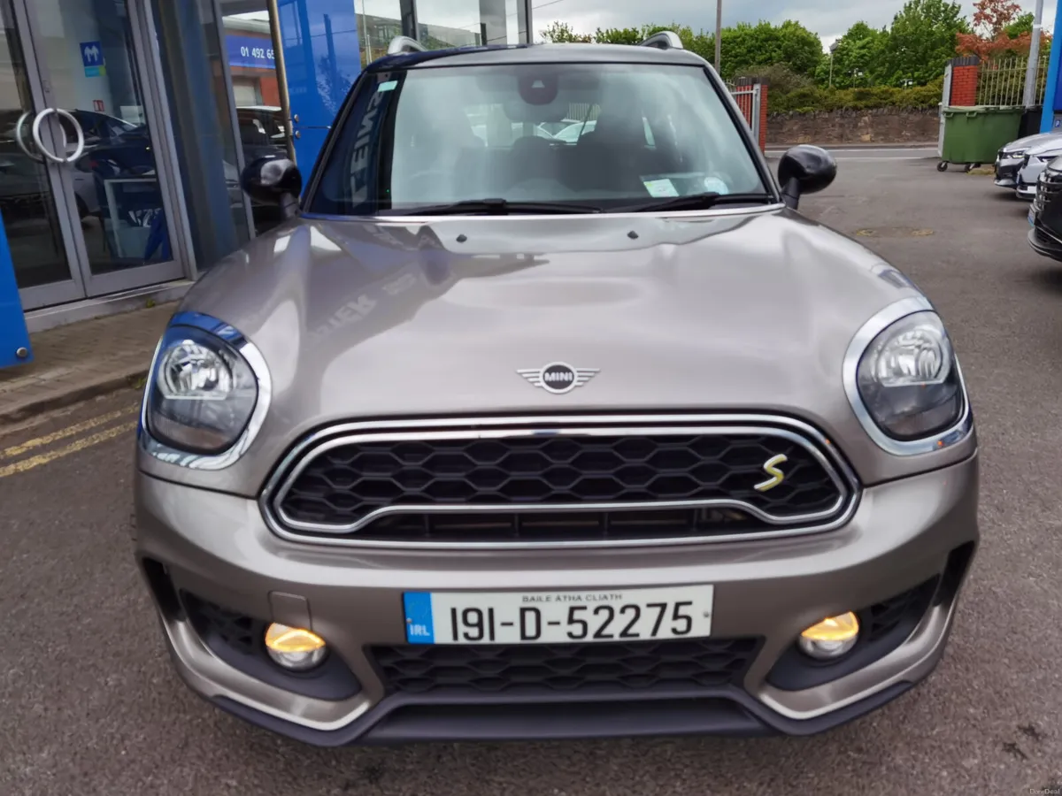 MINI COUNTRYMAN JOHN COOPER WORKS ALL4 AUTO PHEV - Image 2