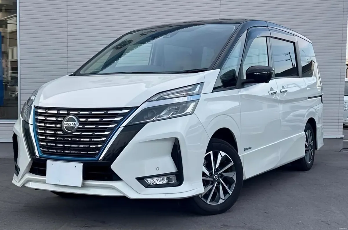 Nissan Serena E-POWER HIGHWAY STAR - Image 1