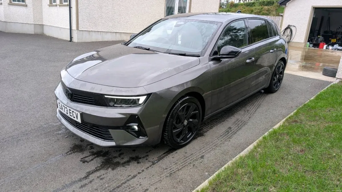 2023 vauxhall Astra gs 1.2 turbo petrol - Image 3