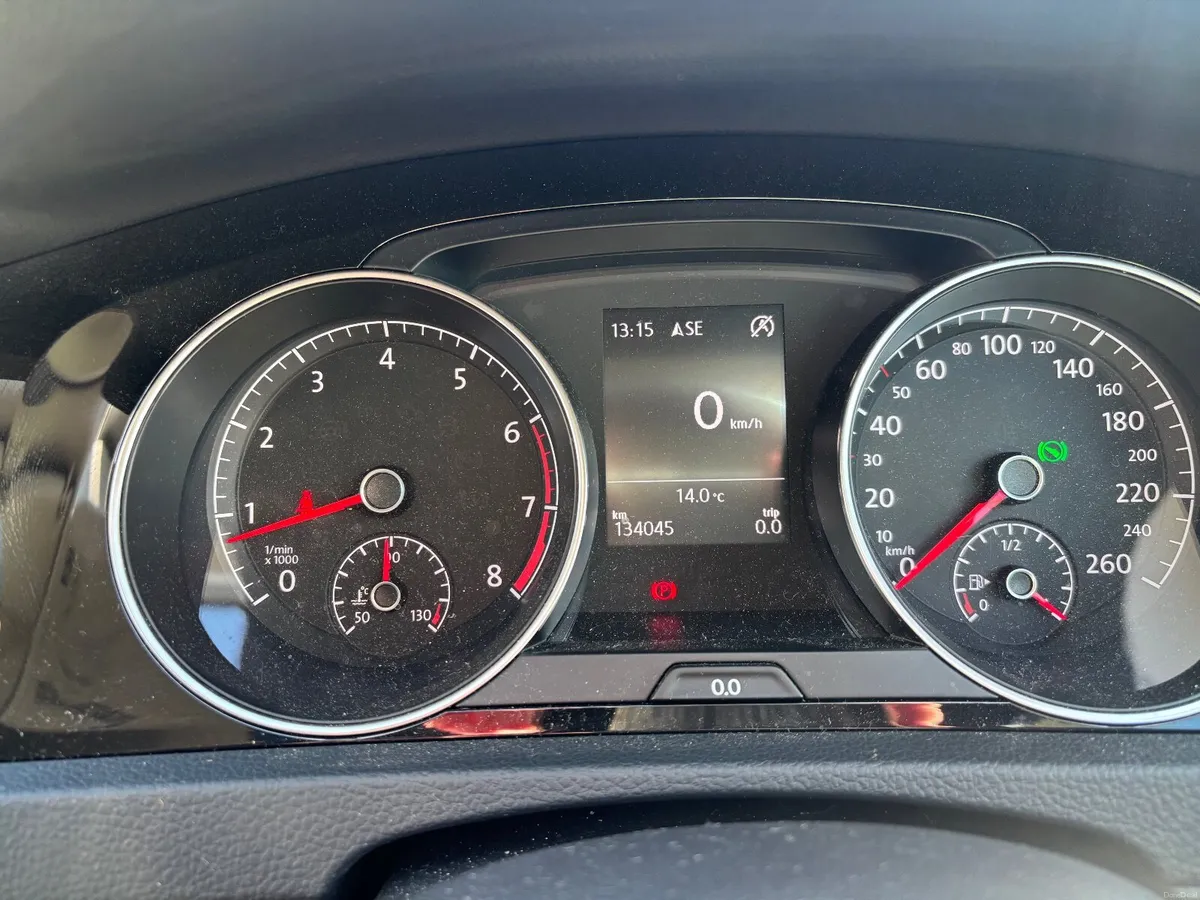 Volkswagen Golf 2014 - Image 2