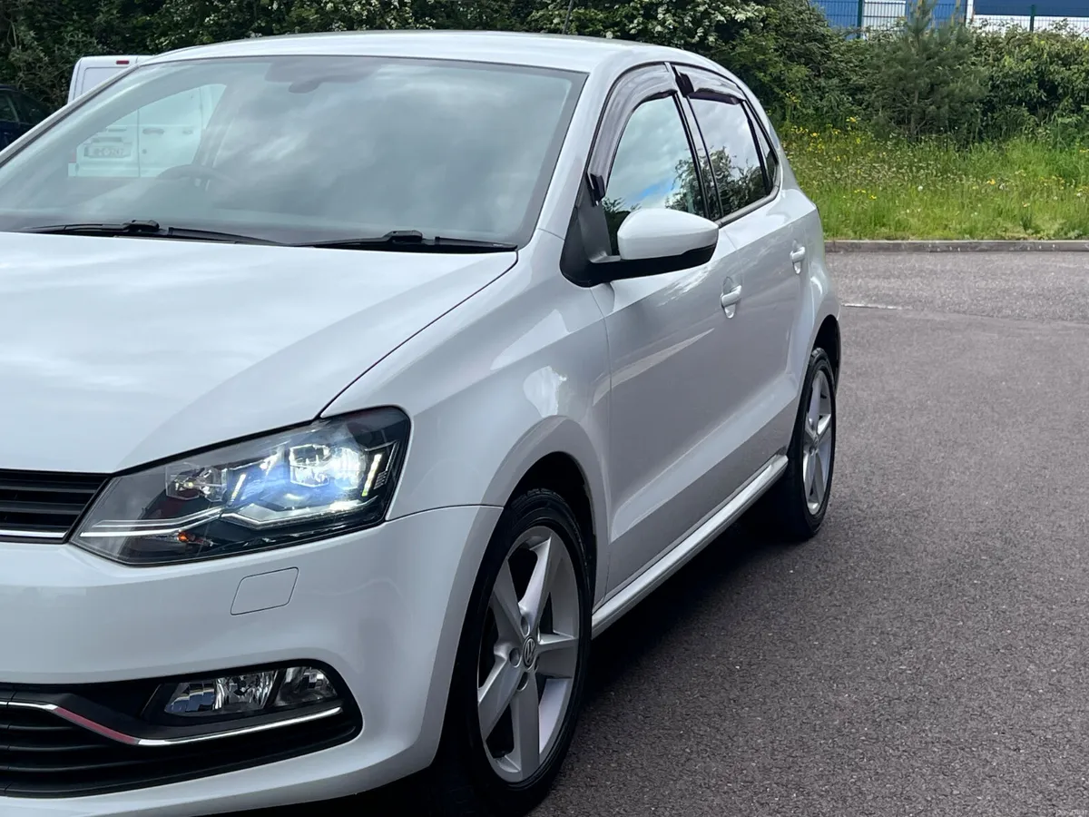 17 VW Polo 1.2 TSI Highline Automatic - Image 6