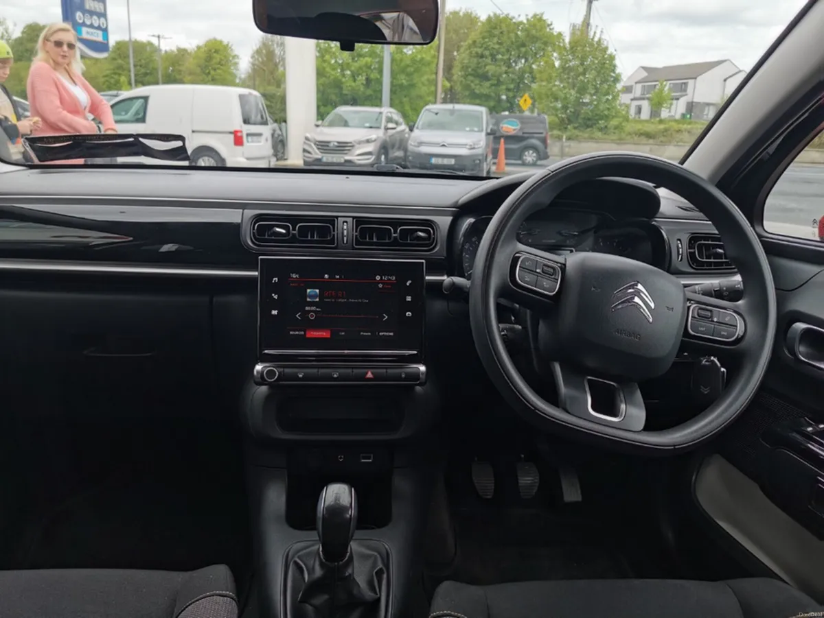 Citroen C3 FEEL PURETECH 82 4DR - Image 2
